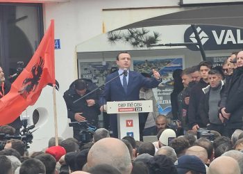 Kurti në Viti, premton dalje në autostradë dhe palestrën e sportit