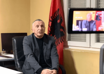 Kamberi: Vuçiq e di se çizmja serbe më nuk do të shkelë në Kosovë