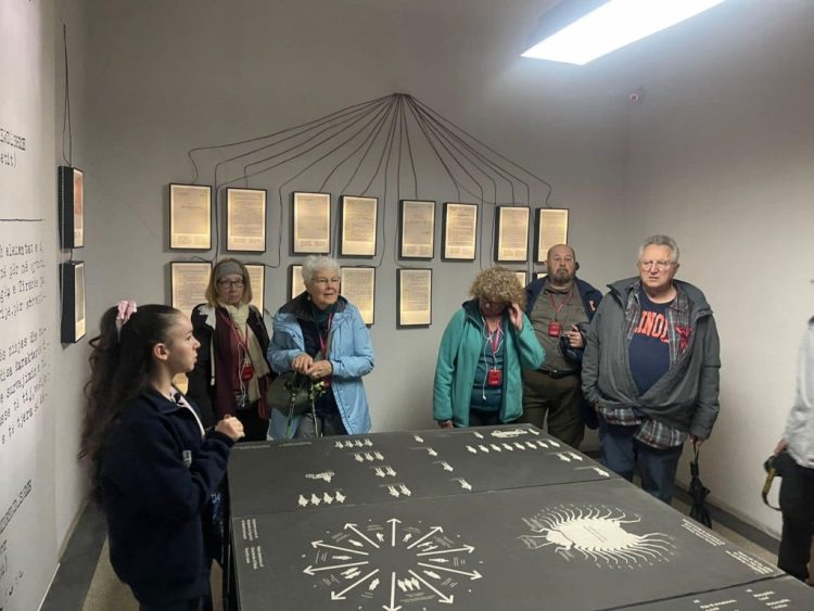 Muzeu i përgjimeve ‘Shtëpia me Gjethe’ tërheq turistët e huaj, kryesojnë italianët dhe francezët