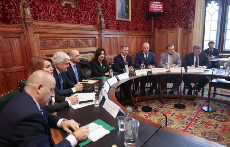 Spiropali: Kontributi i shqiptarëve në Mbretërinë e Bashkuar, urë miqësie