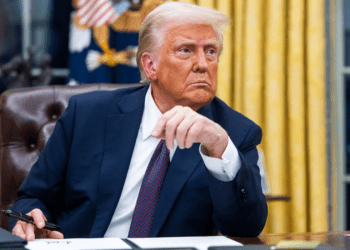 Rrëzimi i avionit në Washington, Trump: Tragjedia duhej të ishte shmangur