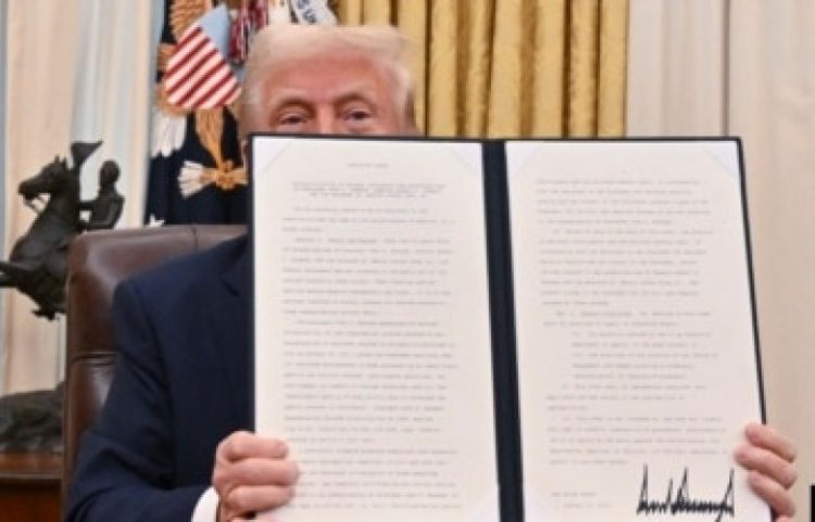 Trump urdhëron publikimin e dokumenteve për v*rasjen e John Kennedyt