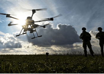 Ukraina thotë se ka sulmuar një depo nafte që përdorej nga forcat ajrore ruse