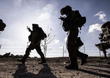 Ushtria izraelite paralajmëron ushtarët për rr*ezikun e a*rrestimit jashtë vendit