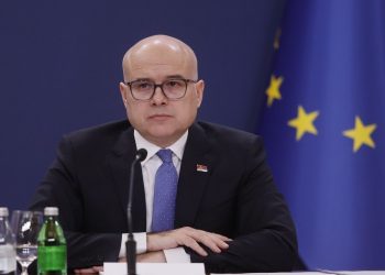 Vuçeviq dha dorëheqje nga posti i kryeministrit të Serbisë