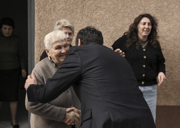 Kurti vizitoi për ngushëllime familjen Qerkini