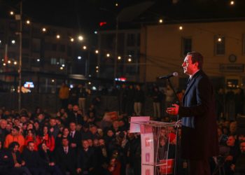 Kurti premton ndërtimin e spitalit të qytetit në Ferizaj dhe me ngrohtore të re