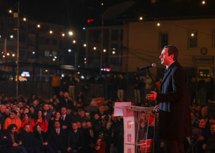 Kurti premton ndërtimin e spitalit të qytetit në Ferizaj dhe me ngrohtore të re