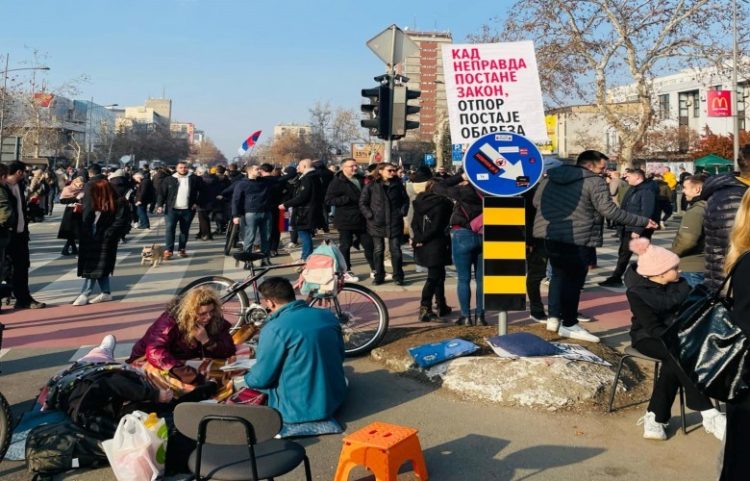 Bllokimi i urave, faza e re e protestave studentore në Serbi