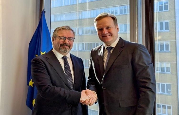 Sorensen takon ambasadorin e Kosovës në Bruksel