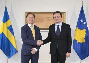 Kurti takoi ambasadorin e Suedisë, flasin për hapat e formimi të institucioneve