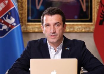 Zbardhet dosja e SPAK – Si i gënjeu Veliaj “kolegët”, ja komunikimet që fundosën kryebashkiakun