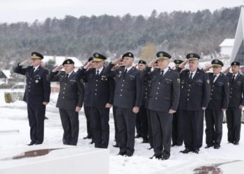 ’17 vjetori i Pavarësisë së Kosovës’, udhëheqësit e lartë të FSK-së bëjnë homazhe te Kompleksi Memorial “Adem Jashari”