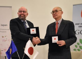 Japonia ndihmon Kosovën me gati 200 mijë euro për pastrimin e minave në Mitrovicë e Graçanicë