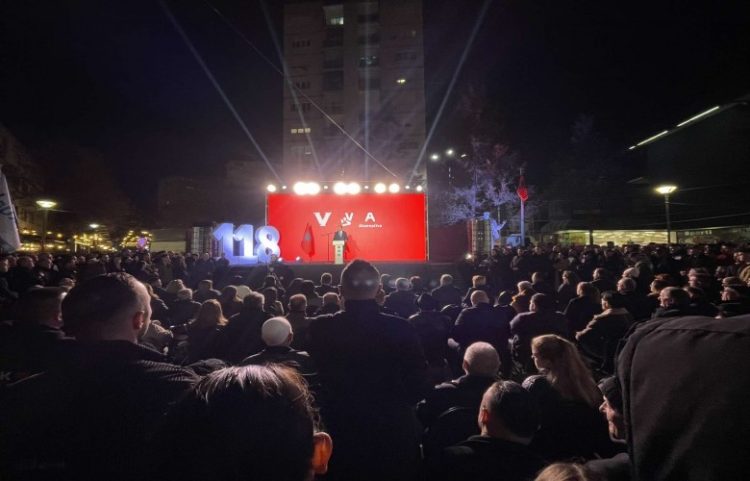 Kurti në Mitrovicë premton rritje pagash e investime në ushtri