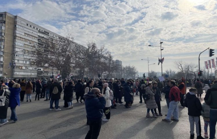 Bllokada e urës në Novi Sad: Studentët kërkojnë një të ardhme më të mirë