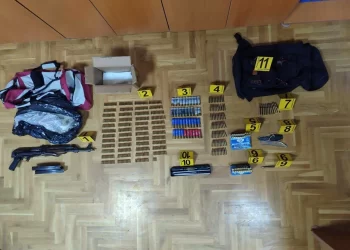 Policia e Kosovës gjen armë dhe municion në veri të Mitrovicës