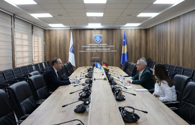 Zogaj priti në takim Ambasadorin e Gjermanisë në Kosovë, Jorn Rohde