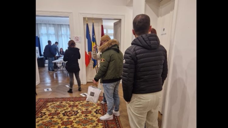 Në përfaqësi diplomatike votuan mbi 70 për qind e shtetasve me të drejtë vote