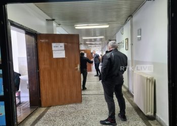 Qendrat e votimit në Shtërpcë janë hapur me kohë