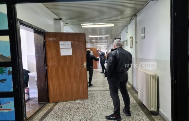 Qendrat e votimit në Shtërpcë janë hapur me kohë