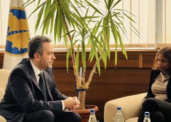 Pratipati takohet me Radoniqin, flasin për ecurinë e procesit zgjedhor