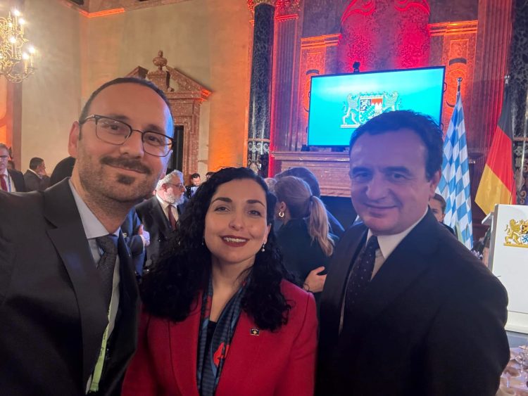 Osmani dhe Kurti me një foto të përbashkët në Mynih të Gjermanisë