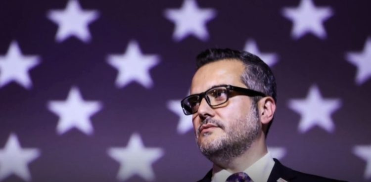 SHBA-ambasadori: Bix Aliu shpresë për Kosovën (VIDEO)