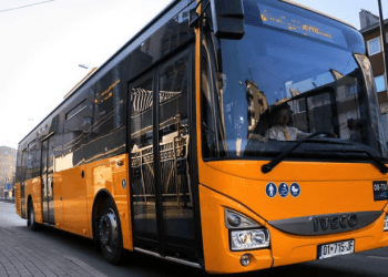 Incident në autobusin e linjës 3A, largohet nga puna shoferi dhe kondukteri pezullohet për 10 ditë