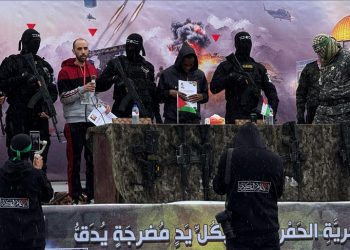 Hamasi i dorëzon 2 pengje të tjera izraelite Kryqit të Kuq në Rafah