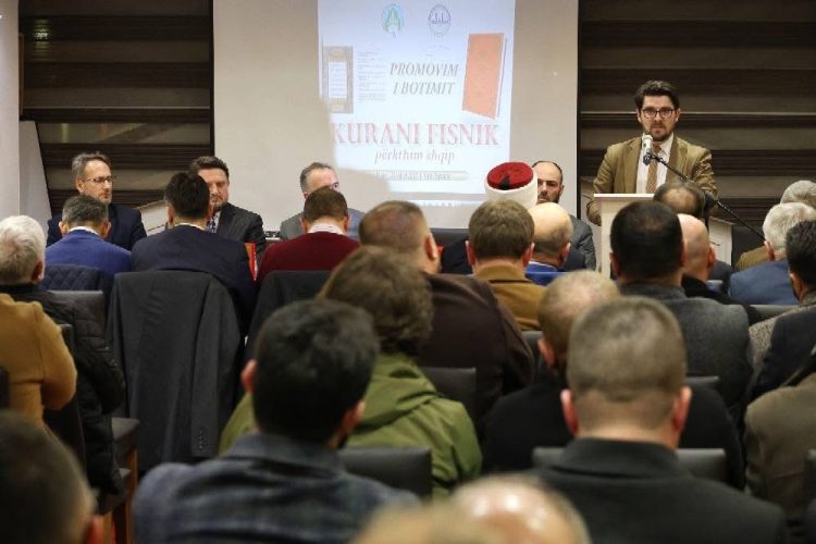 BIK-u promovon veprën “Kurani fisnik – përkthimi shqip”,