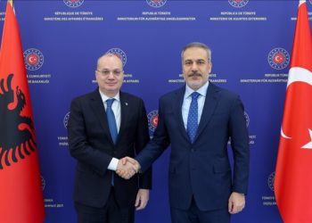 Kryediplomati turk: Do të vazhdojmë të veprojmë në bashkëpunim dhe solidaritet me Shqipërinë në çdo fushë