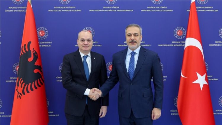 Kryediplomati turk: Do të vazhdojmë të veprojmë në bashkëpunim dhe solidaritet me Shqipërinë në çdo fushë