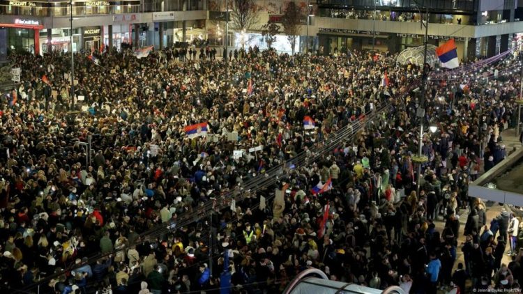 Serbi: Studentët të vendosur për vazhdimin e protestave