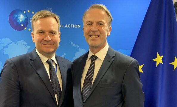 Shefi i Zyrës së BE-së takohet me emisarin e ri të dialogut: Përvoja e tij do të ndihmojë në avancimin e marrëdhënieve