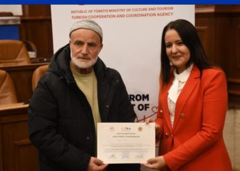 TIKA mbështet zhvillimin e bletarëve të Kosovës