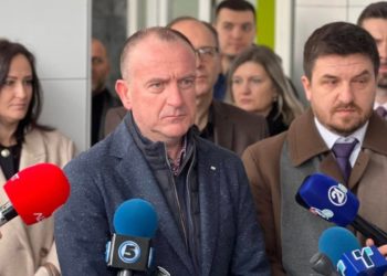 Taravari: Të gatshëm të bisedojmë për stemën, himnin dhe 20%shin! LSDM shokohet nga deklaratat e Taravarit