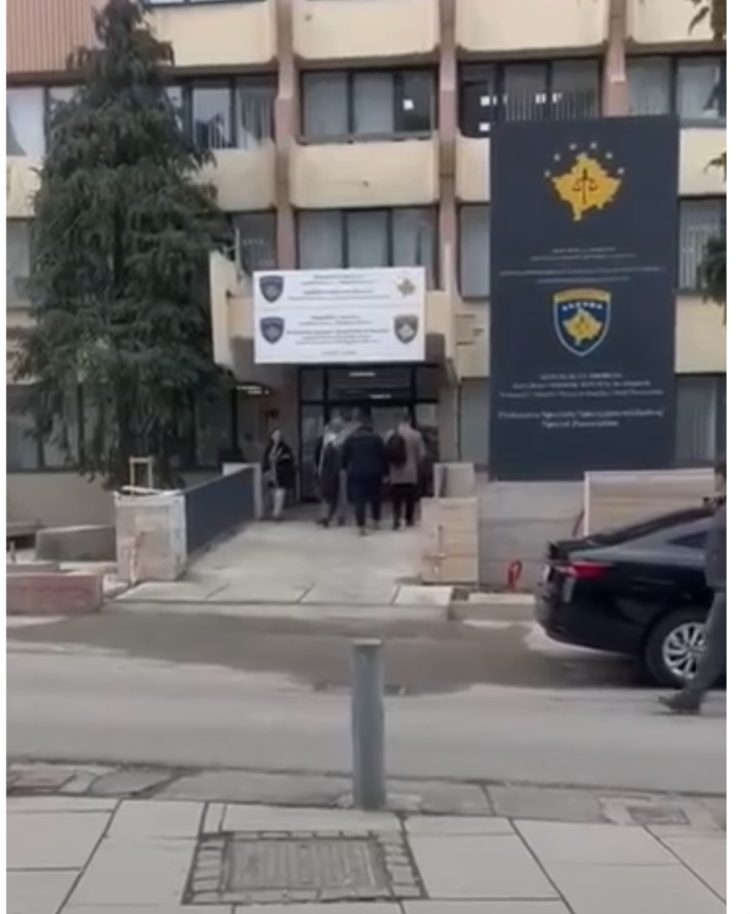 Kujtim Shala, kryeinspektori i AKI-së paraqitet në Prokurori (Video)