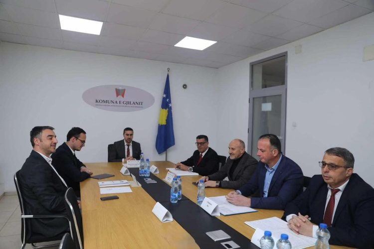 Mbahet takim për votimin e buxhetit në Gjilan, të përfshira PDK-ja dhe LDK-ja