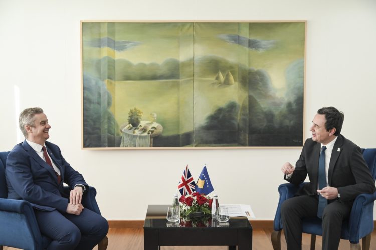 Kurti pret në takim ambasadorin britanik, diskutuan për procesin zgjedhor të 9 shkurtit
