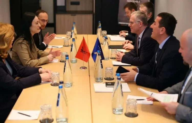 Bislimi në takim me Finon: Rrugëtimi drejt BE-së, proces i rëndësishëm për shtetet tona