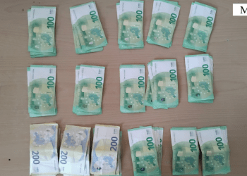 Tentoi të fuste në Shqipëri para të padeklaruara, ndalohet  55-vjeçari nga Kosova