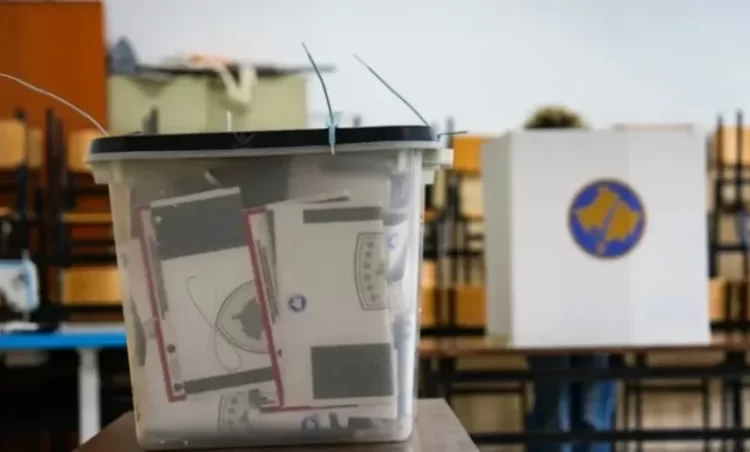 Krasniqi: Në 4 palë zgjedhjet e fundit KQZ-së iu deshën mesatarisht 21 ditë për t’i shpallur rezultatet