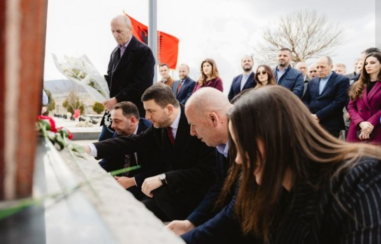 Krasniqi: Dëshmorët dhe m*artirët, drita e pashuar e lirisë së Kosovës