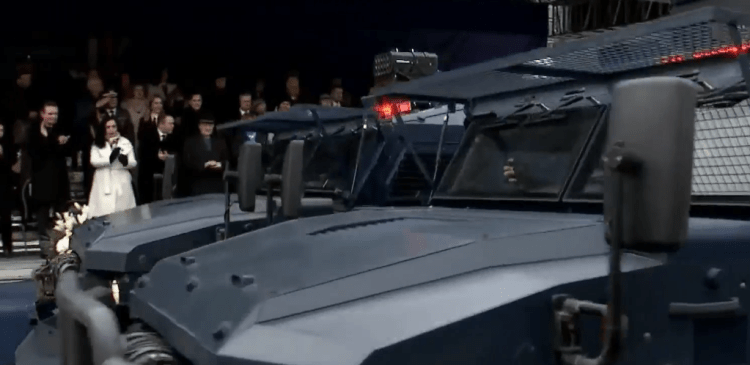 FSK dhe Policia e Kosovës nderojnë 17-vjetorin e Pavarësisë me parakalim, emocion, nder e krenari