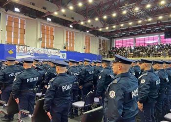 Haradinaj i drejtohet policisë: Jeni ju që na siguroni gjumin e qetë