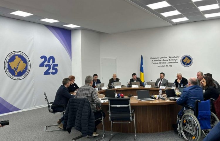 Procesi i votimit, kryetari i KQZ-së: Gjithçka në rregull