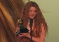 Shakira emocionale në Grammy, ia kushtoi çmimin e saj ‘vëllezërve emigrantë’