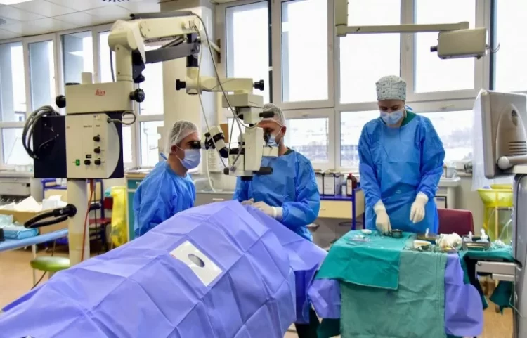 SHSKUK: Mbi 4 mijë e 500 pacientë operuan sytë në QKUK gjatë vitit 2024