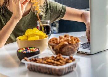 Keni stres? 7 ushqime që ju ndihmojnë